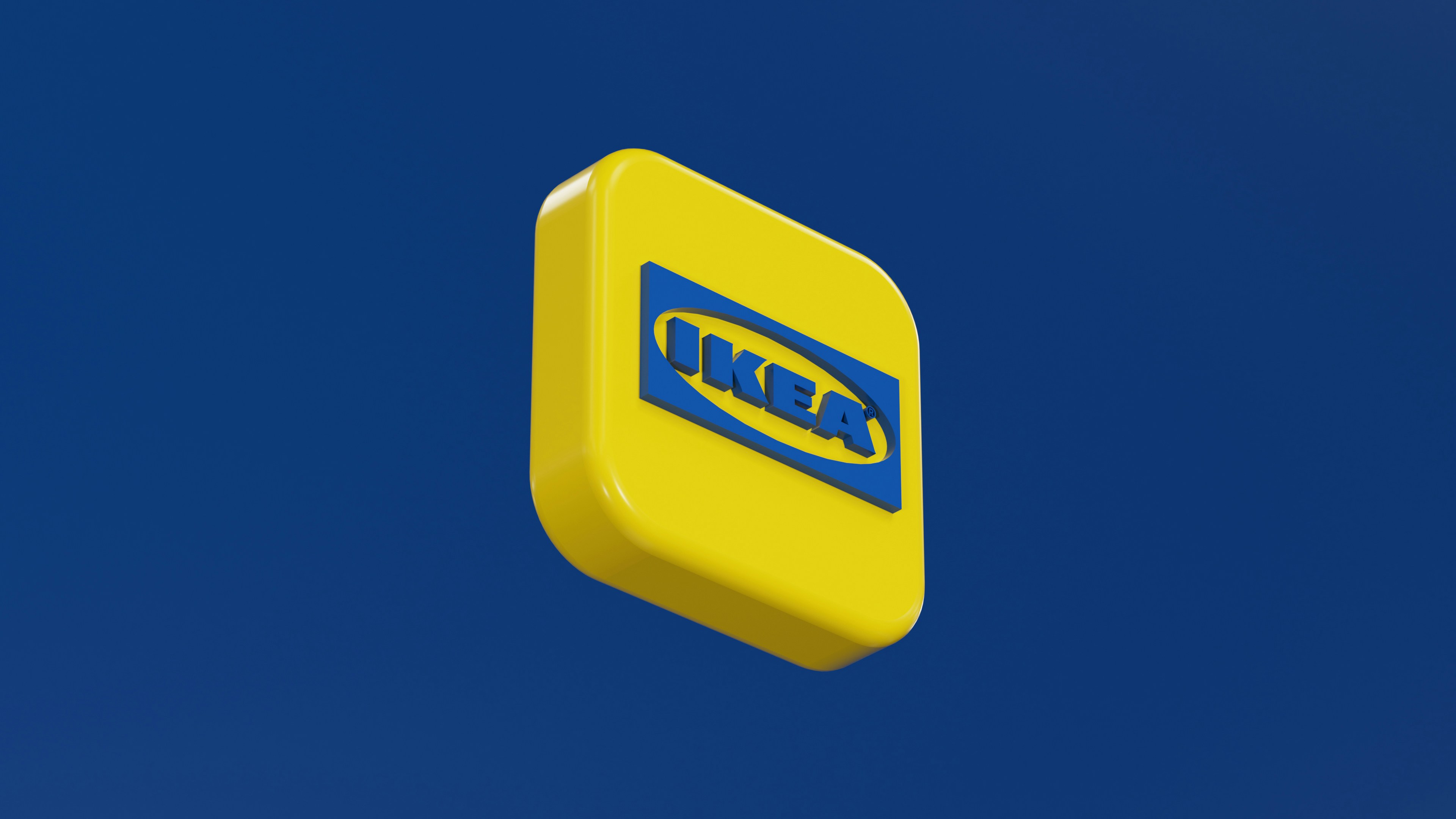 洗面台に置かれたオールインワンジェルとBBクリーム