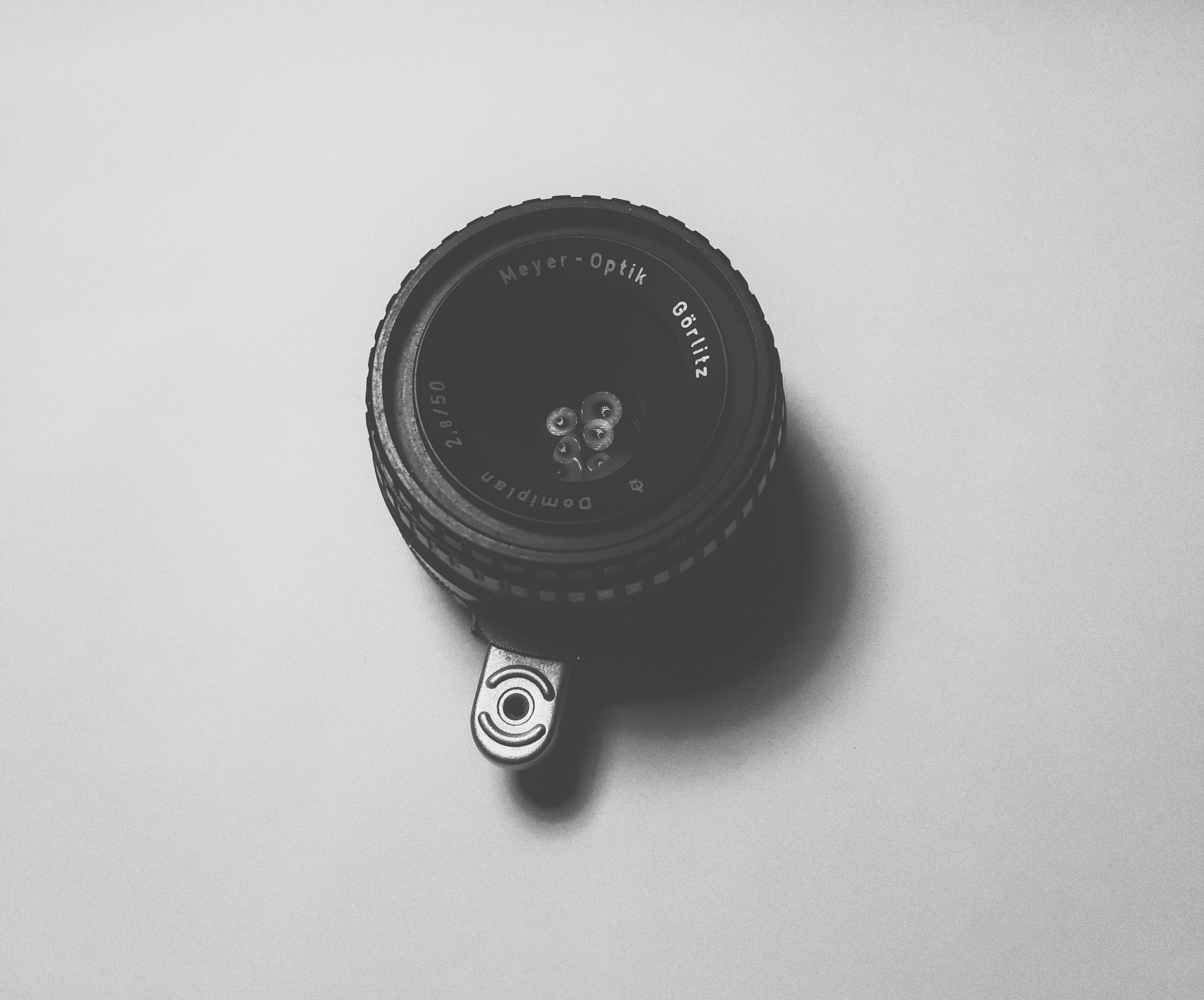 重曹ペーストを塗布したキッチンのシンク